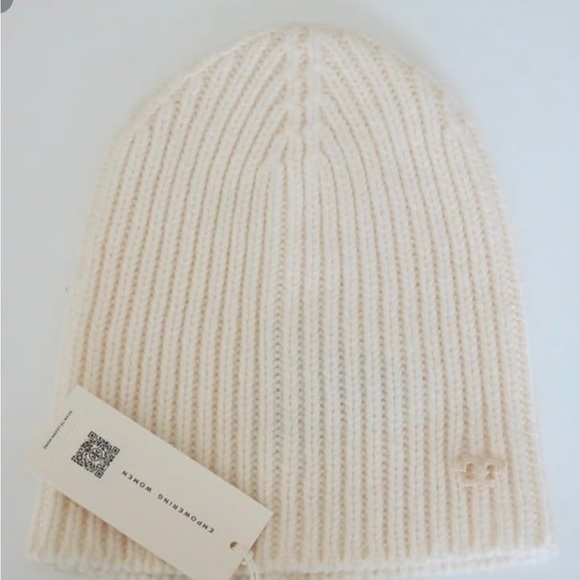 Tory Burch Ribbed Merino Mittens and Hat - Picture 4 of 4